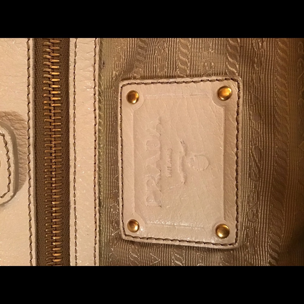 PRADA leather purse w/ brass chain straps - Picture 4 of 11